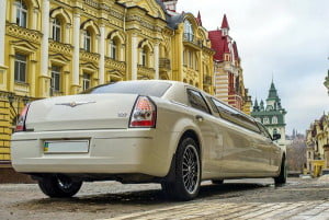 Лимузин Chrysler 300C Exclusive