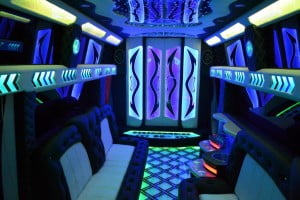 Лимузин Mega Hummer H2
